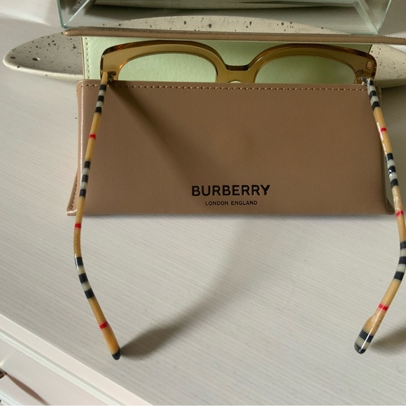 BURBERRY BE 4323 CAROLL 38881W BROWN | SUN/GLASSES WOMAN - Picture 7 of 11